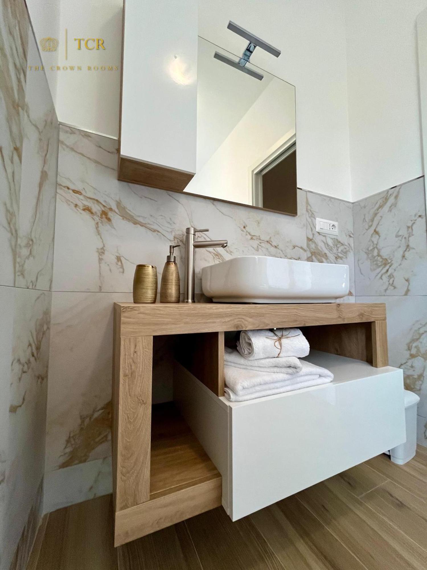 The Crown Rooms Alghero Bagian luar foto